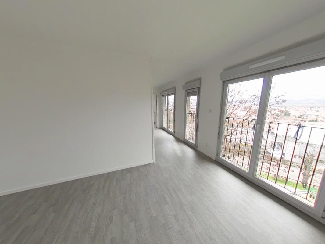 Photo d'un Appartement en location à LE PEAGE DE ROUSSILLON (38550)