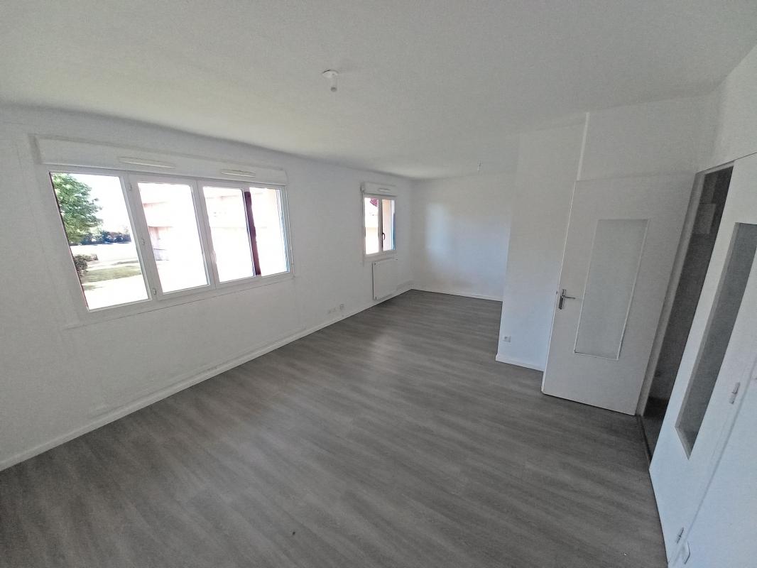 Photo d'un Appartement en location à VILLETTE D ANTHON (38280)