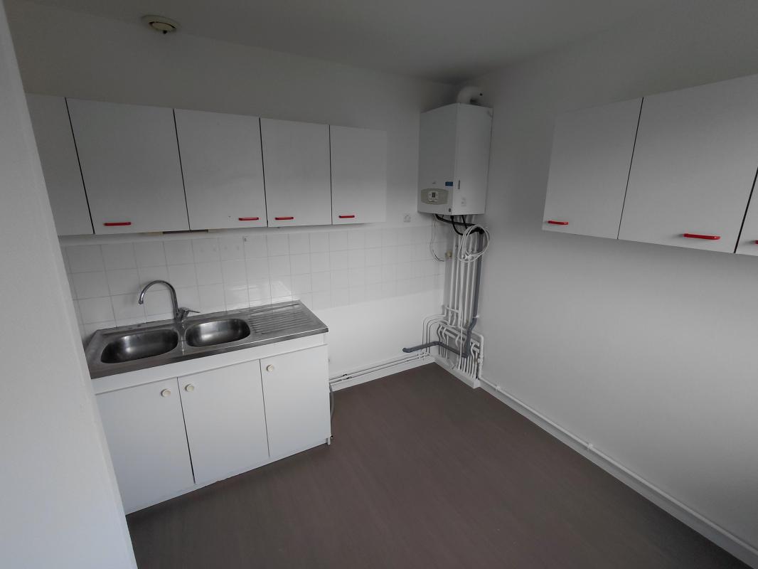 Photo d'un Appartement en location à POMMIER DE BEAUREPAIRE (38260)