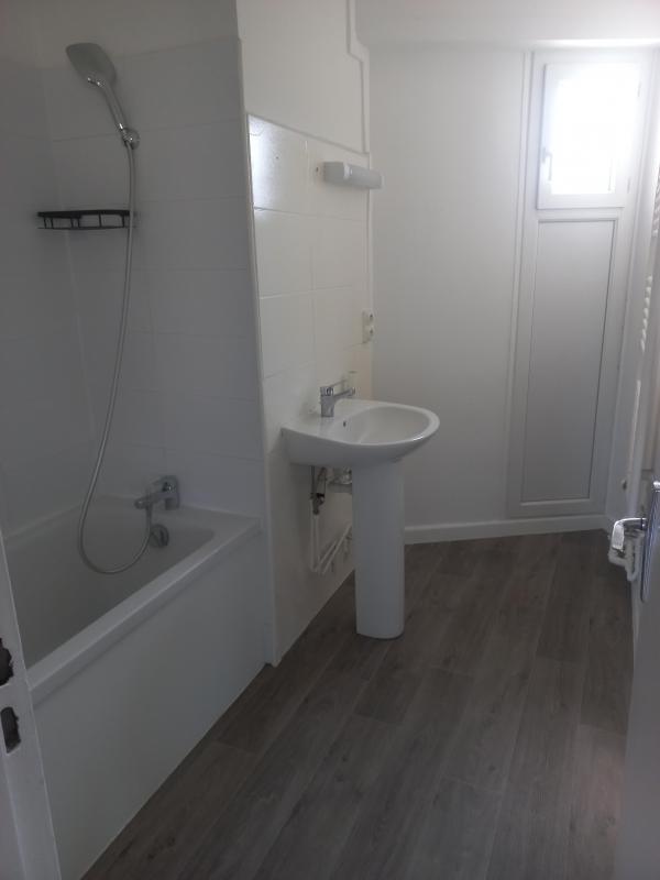 Photo d'un Appartement en location à LES ROCHES DE CONDRIEU (38370)