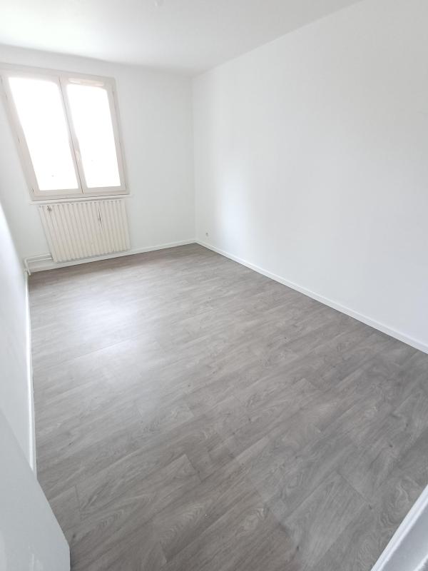 Photo d'un Appartement en location à LA COTE ST ANDRE (38260)