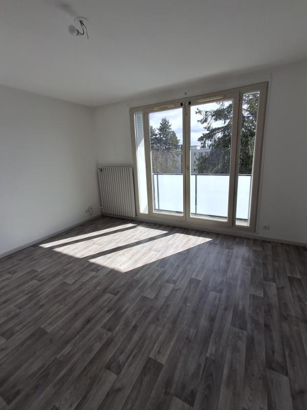 Photo d'un Appartement en location à LA COTE ST ANDRE (38260)