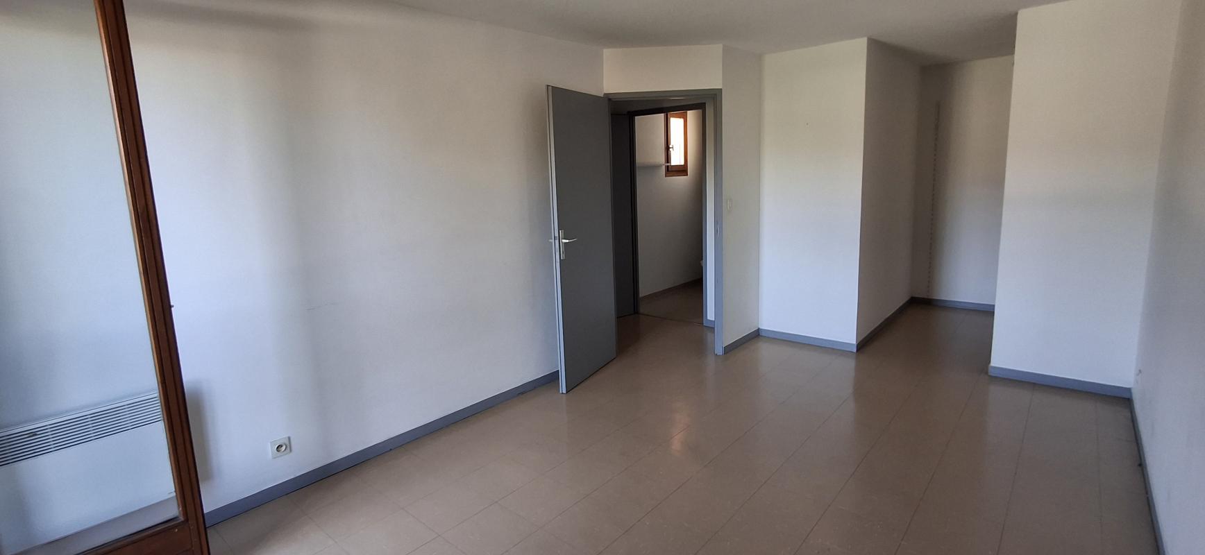 Photo d'un Appartement en location à ST JUST DE CLAIX (38680)