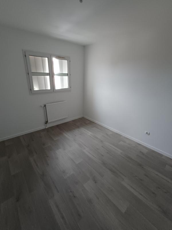 Photo d'un Appartement en location à L ISLE D ABEAU (38080)