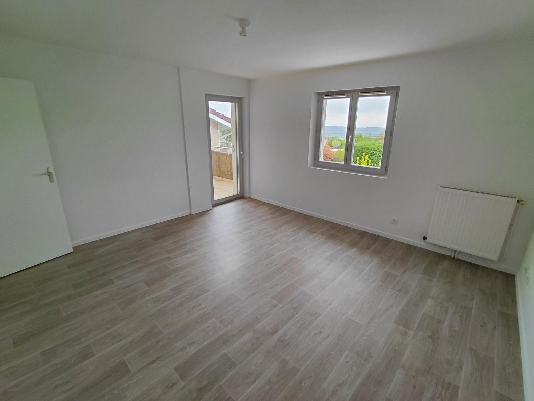 Photo d'un Appartement en location à POMMIER DE BEAUREPAIRE (38260)