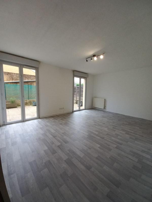 Photo d'un Appartement en location à LA TOUR DU PIN (38110)