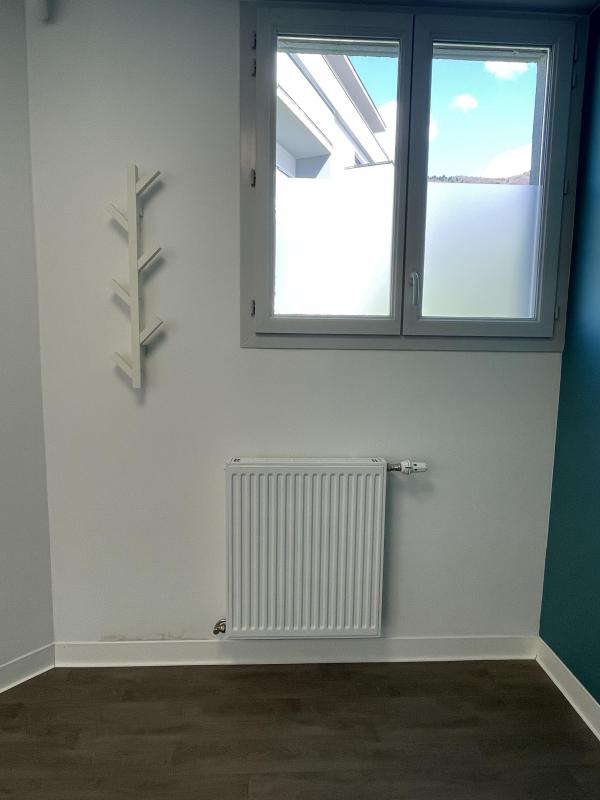 Photo d'un Local d'activité en location à VOREPPE (38340)