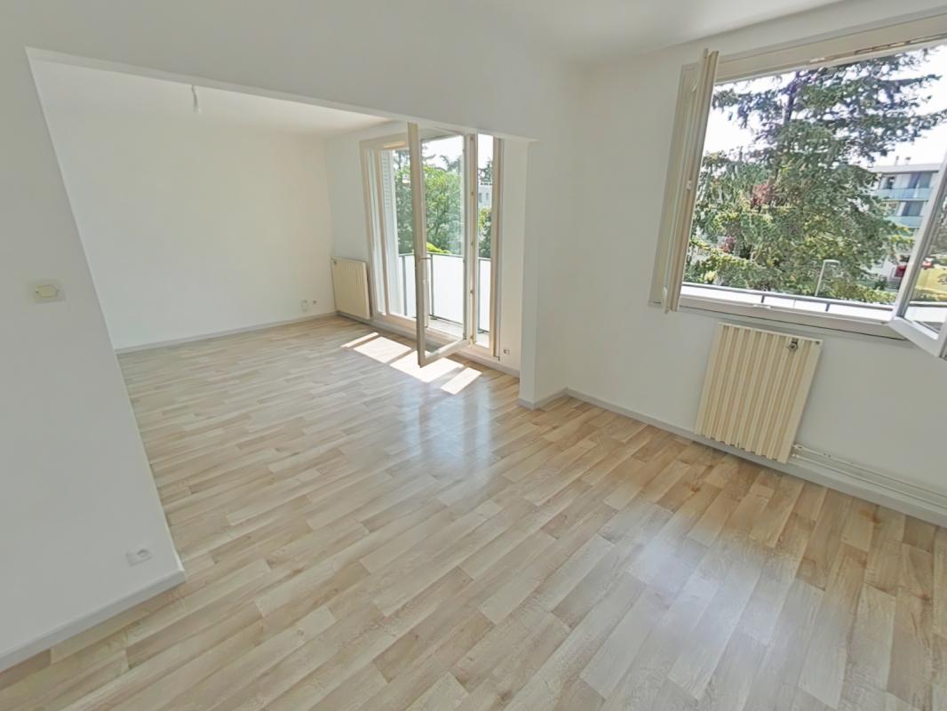 Photo d'un Appartement en location à LA COTE ST ANDRE (38260)
