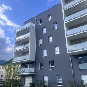 Photo d'un Garage/box en vente à ST MARTIN LE VINOUX (38950)