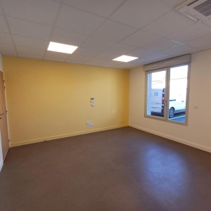 Photo d'un Local d'activité en location à LA VERPILLIERE (38290)